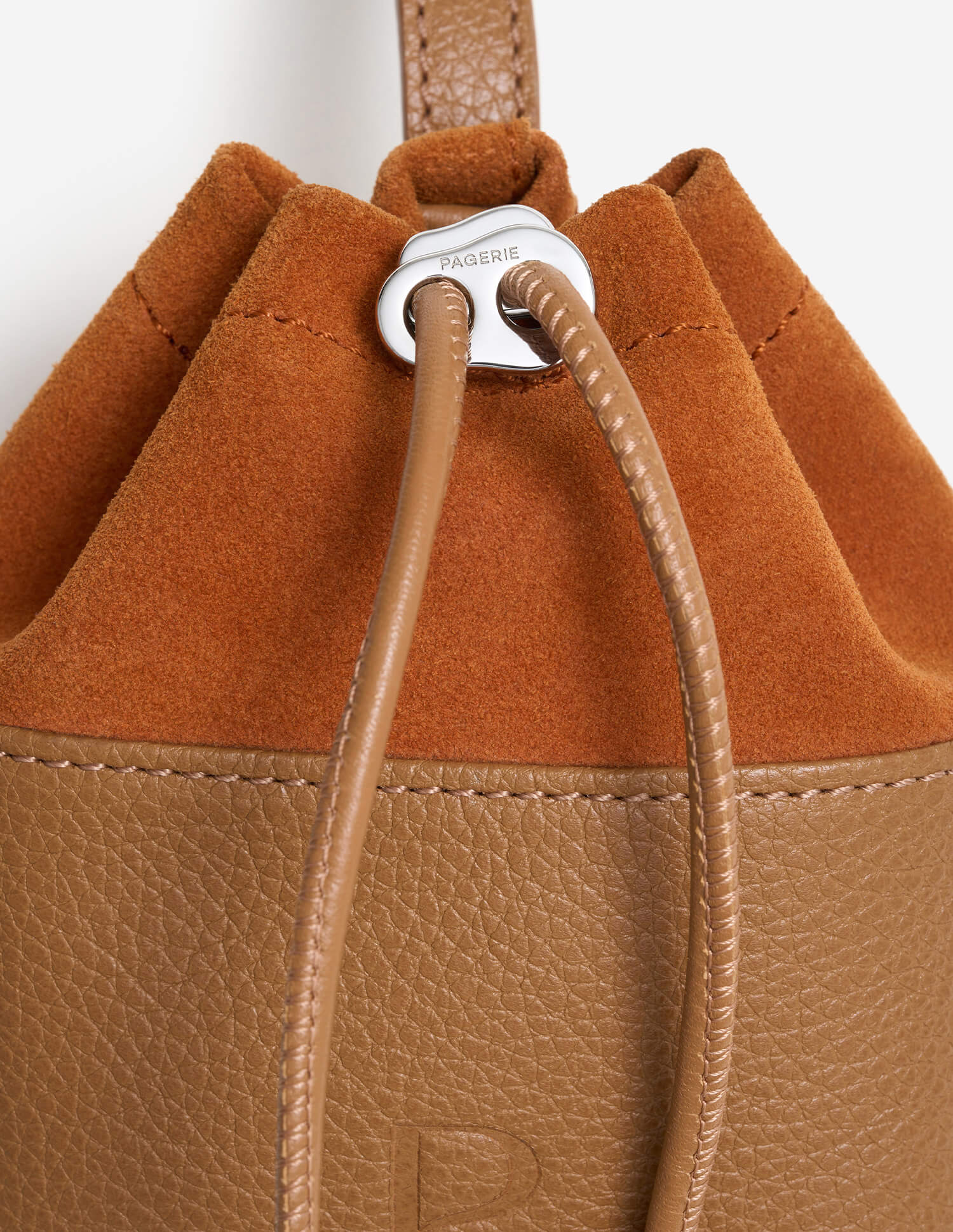 The Nue — Porta-Sacos e Snacks da PAGERIE — detalhe