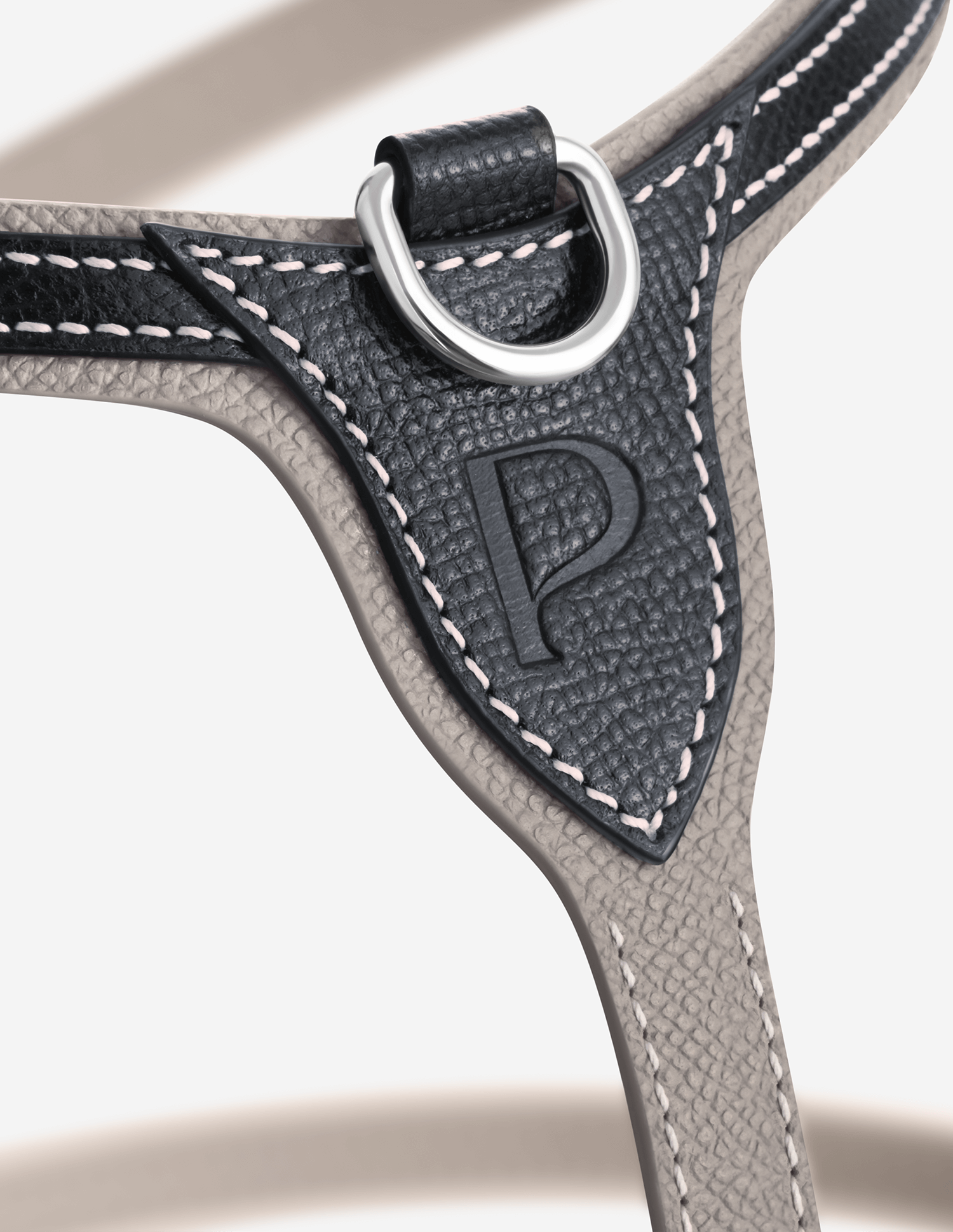 The Petite — Arnês Ultra-Leve da PAGERIE em cor Taupe — detalhe