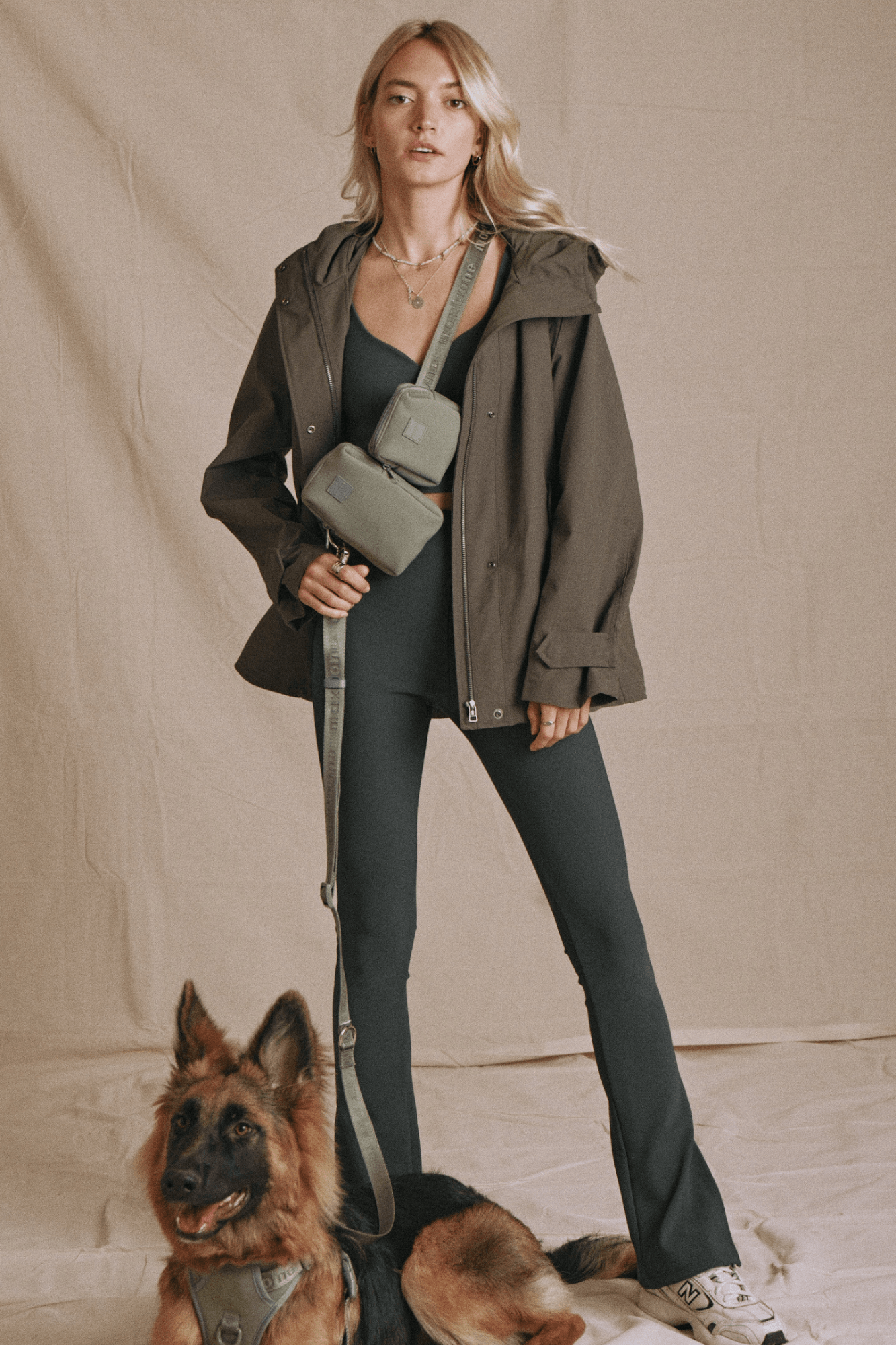 Trela GO! With Ease Hands Free Leash premium da Maxbone em verde sálvia — detalhe do acabamento (27)
