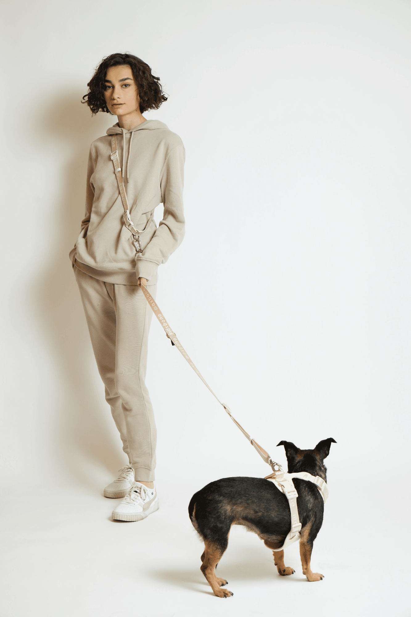 Trela GO! With Ease Hands Free Leash premium da Maxbone em Ivory — detalhe do acabamento (63)